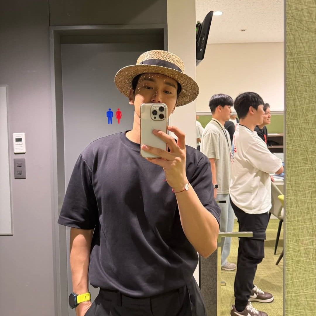 A moment captured by Siwon (Super Junior)'s fan