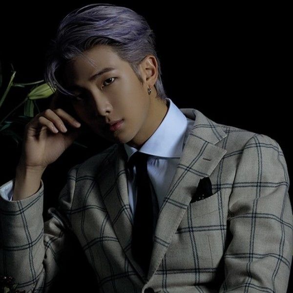 RM (BTS)の舞台裏ショット