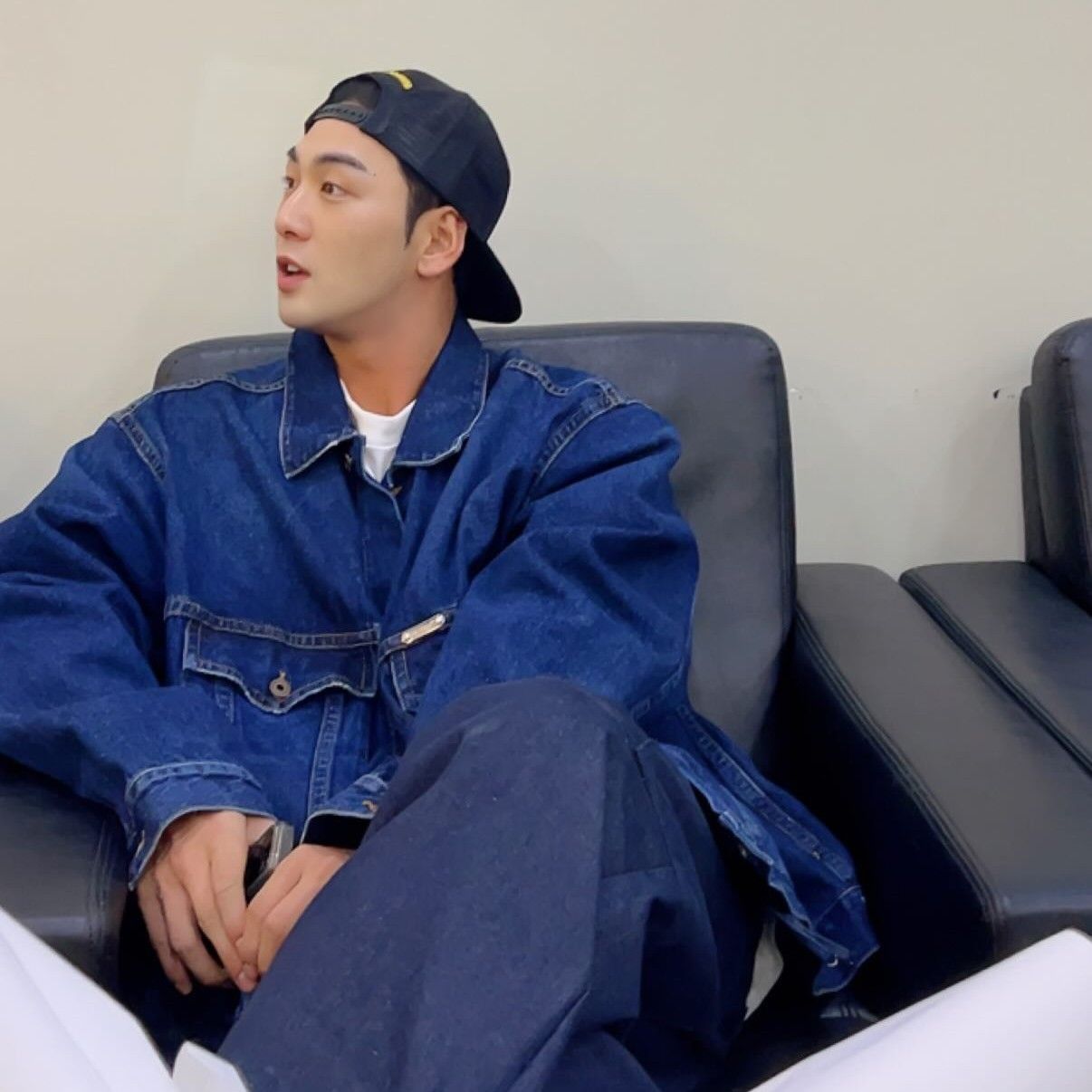 A moment captured by Baekho's fan
