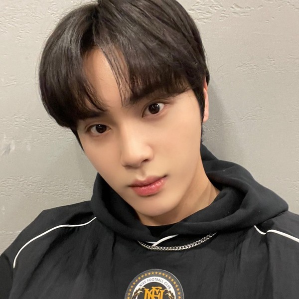 Signature photo of Ju Haknyeon capturing their charm