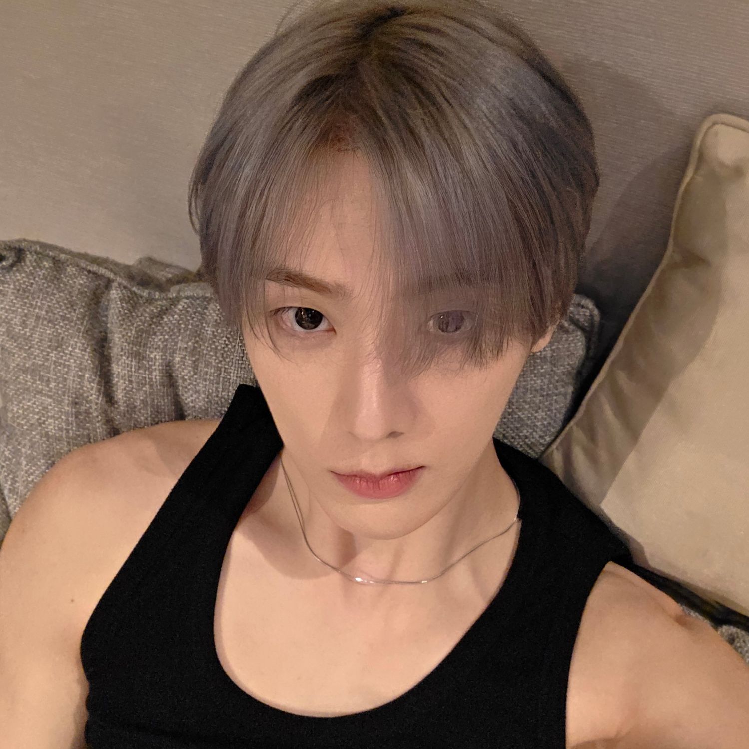 尹产贺 (ASTRO)的最新活动照片