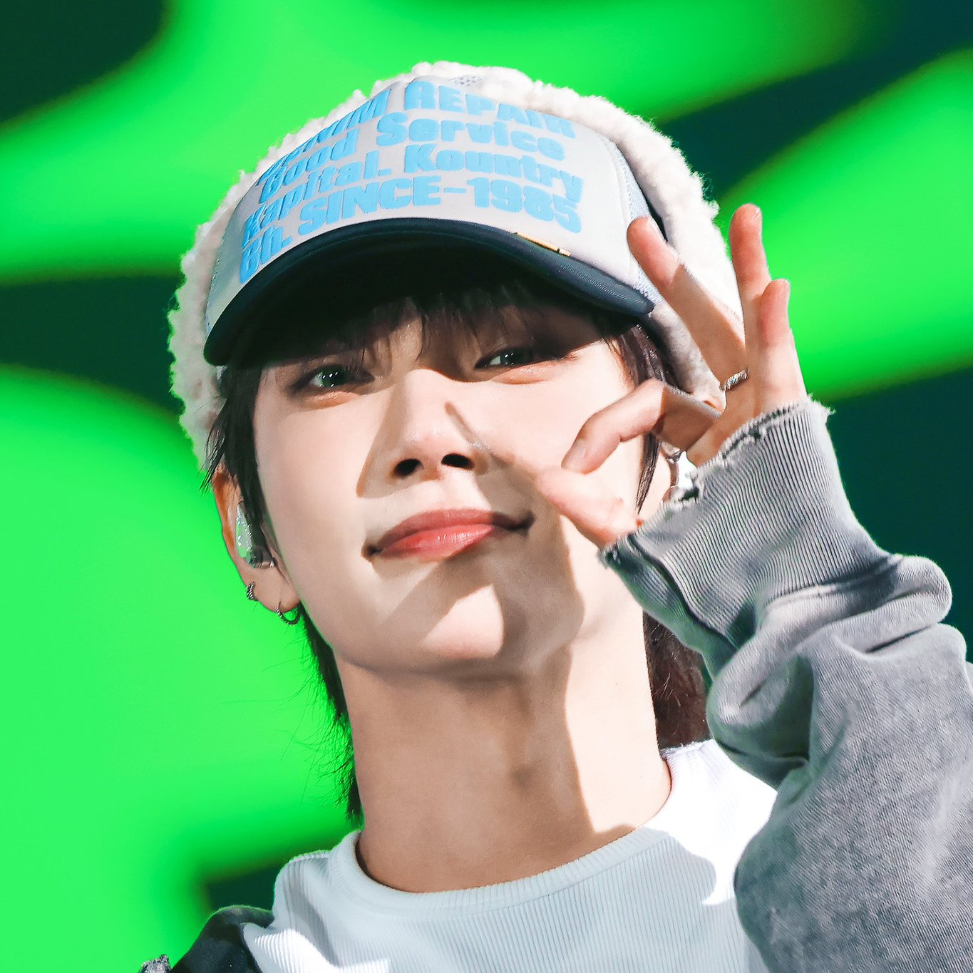 Behind-the-scenes cut of Joshua (SEVENTEEN)