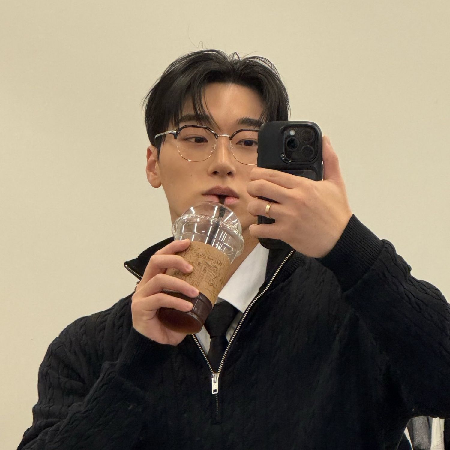 에이티즈의 비하인드 컷