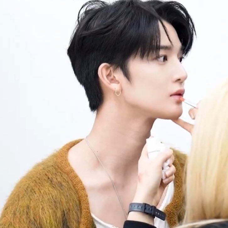 Recent activity shot of Bae Jinyoung