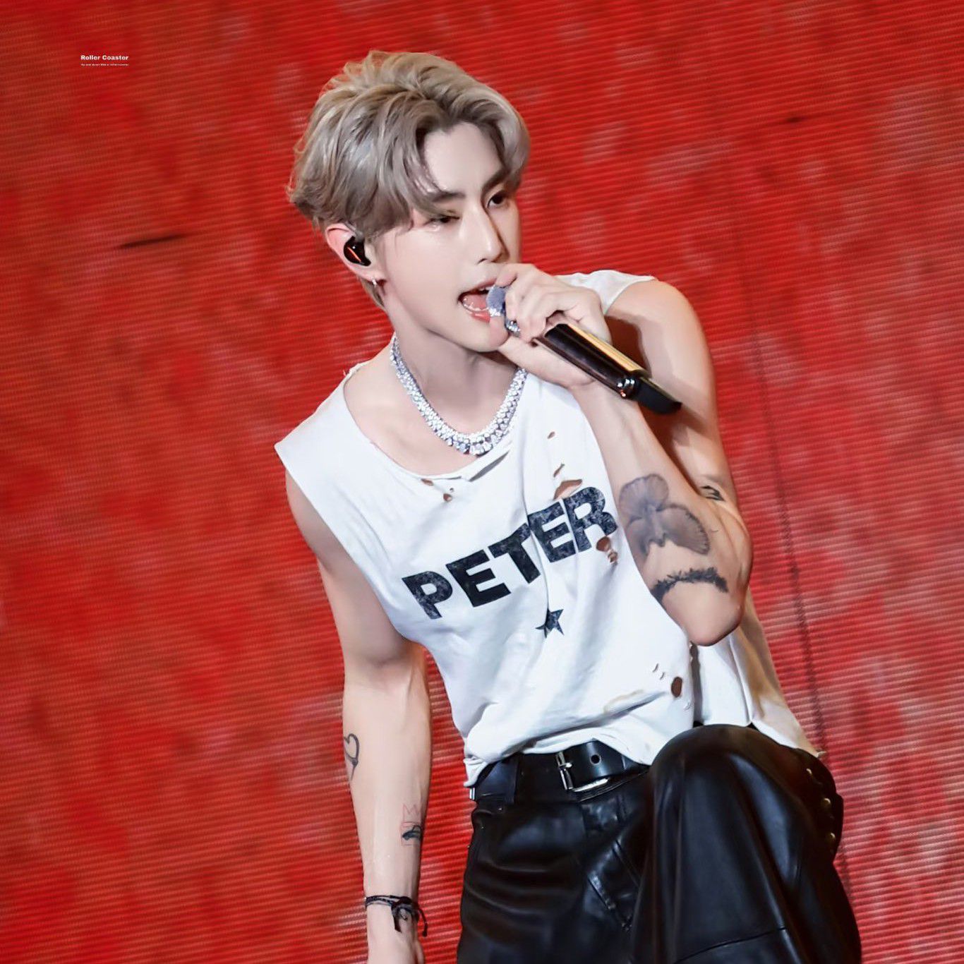 Behind-the-scenes cut of Mark (GOT7)