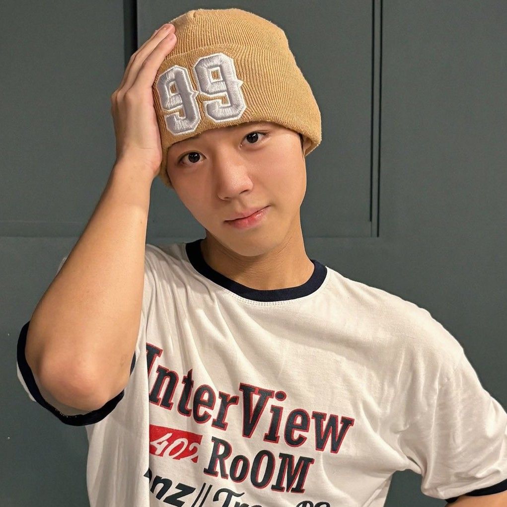 Latest photo of Park Jihoon
