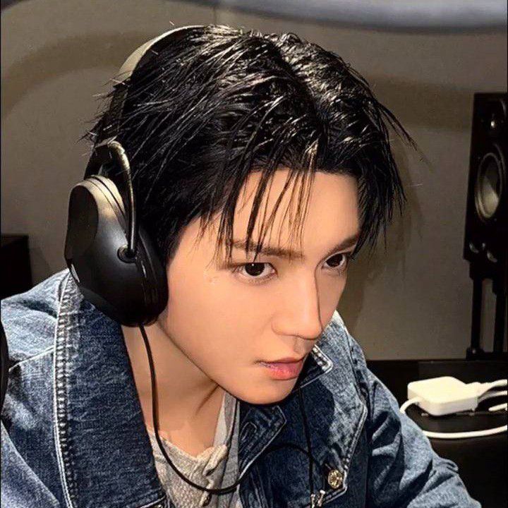 A moment captured by Taeyong (NCT 127)'s fan