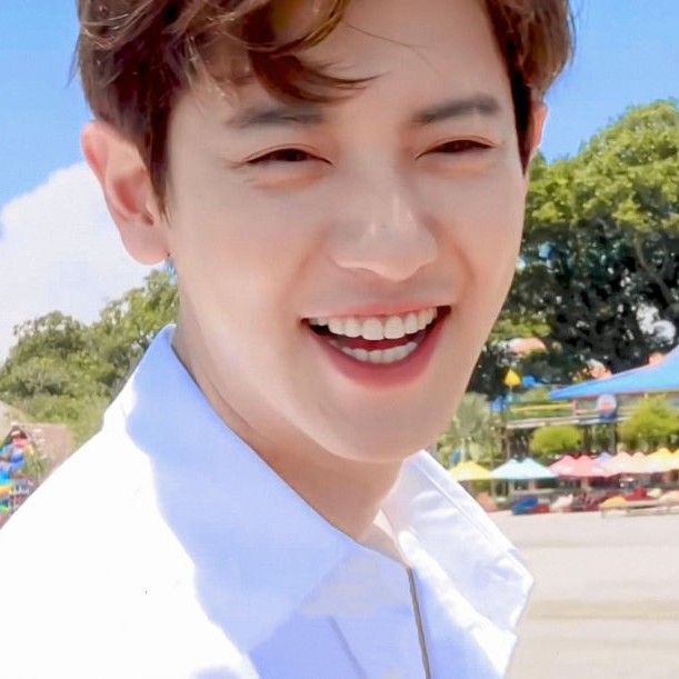 灿烈 (EXO)的最新照片