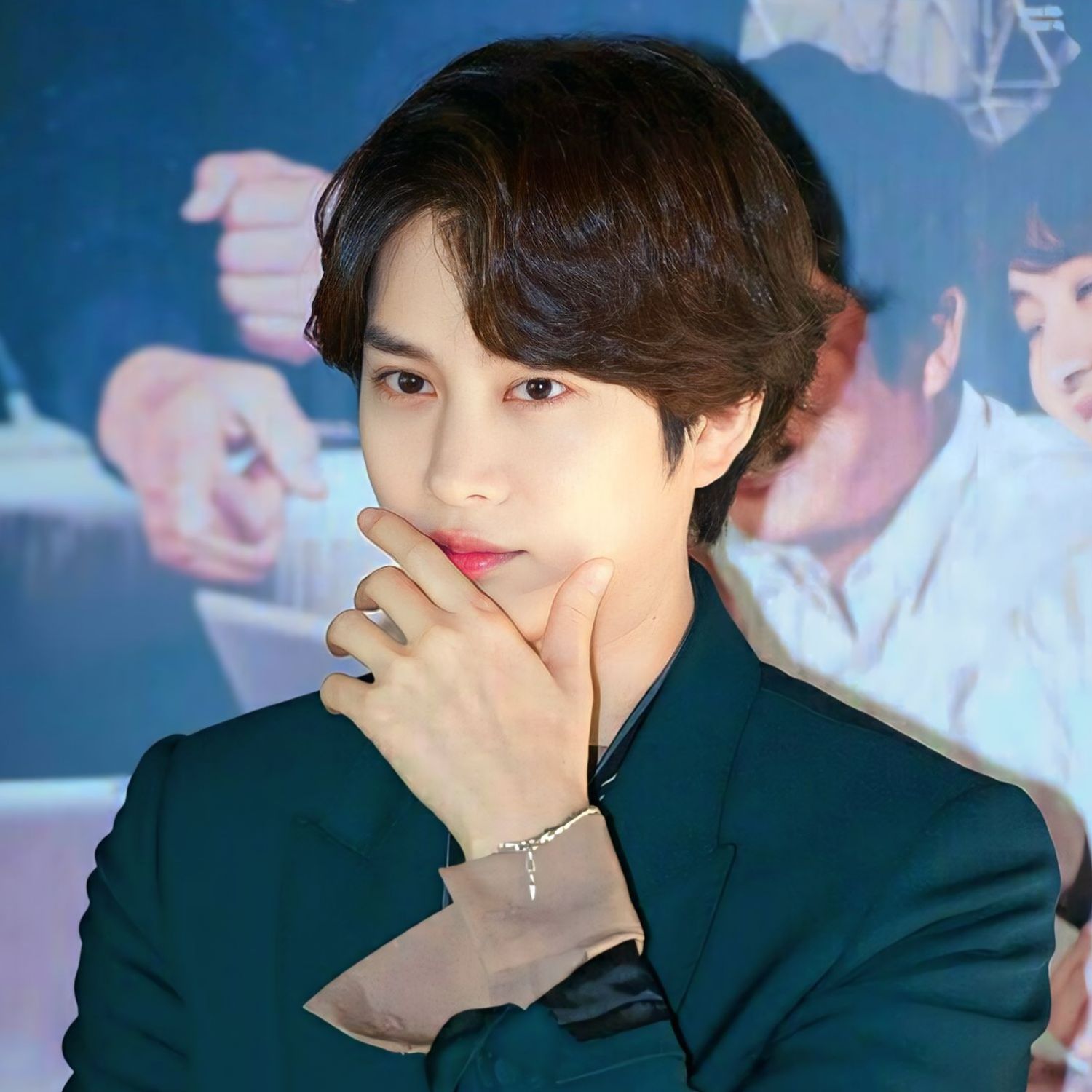 Latest photo of Heechul (Super Junior)