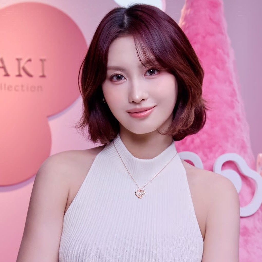 A moment captured by Momo (TWICE)'s fan