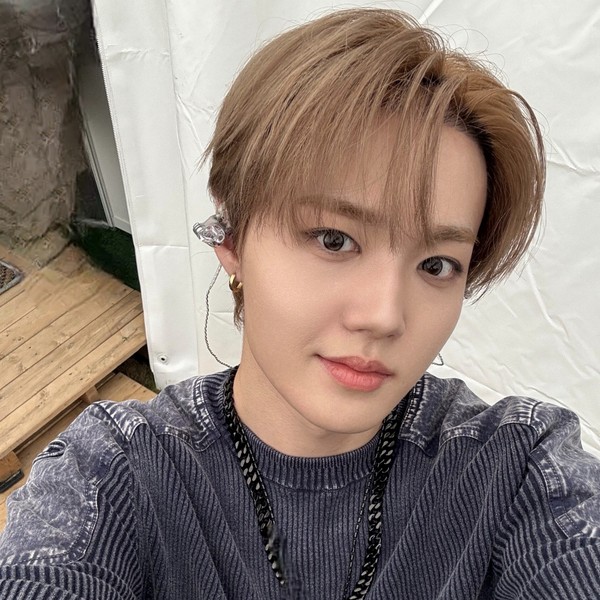 Shining profile picture of Doyoung (TREASURE) on today's Choeaedol