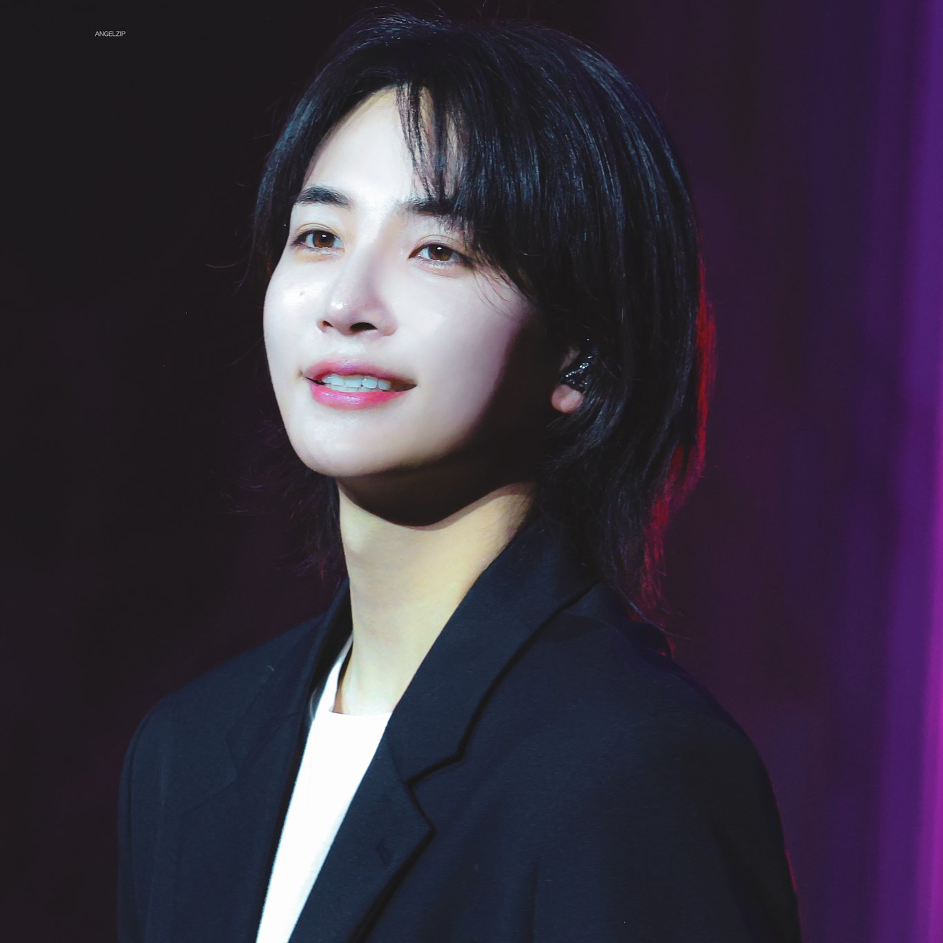 A moment captured by Jeonghan (SEVENTEEN)'s fan