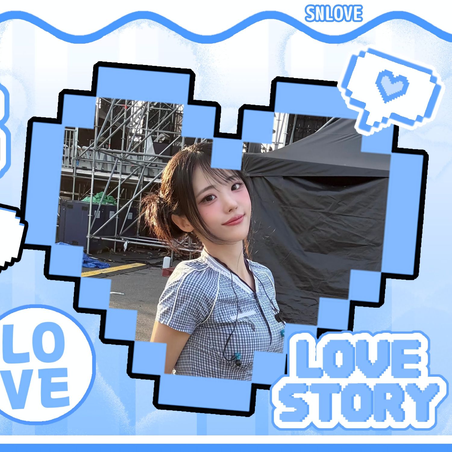 Recent activity shot of Hina (QWER)