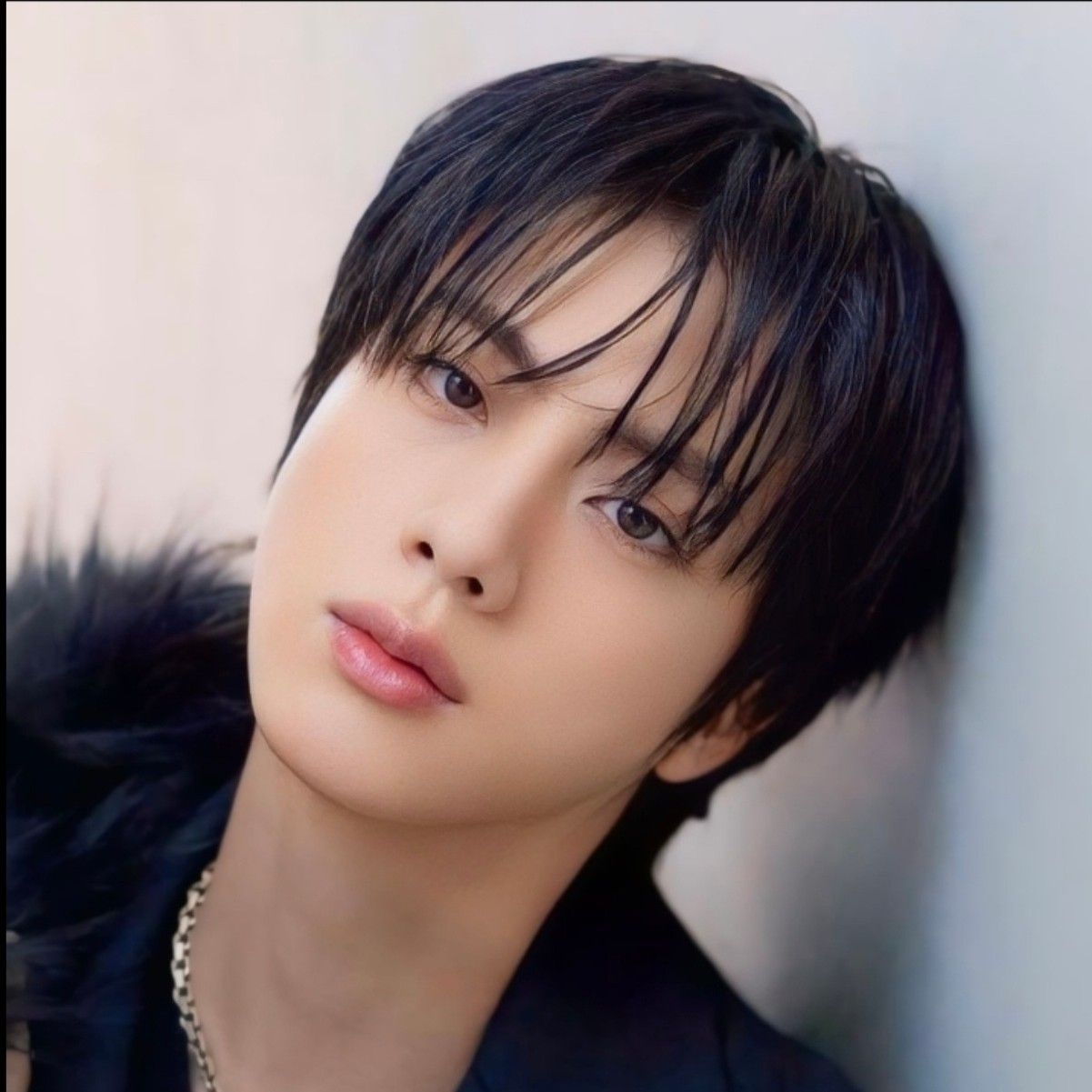 Behind-the-scenes cut of Jin (BTS)