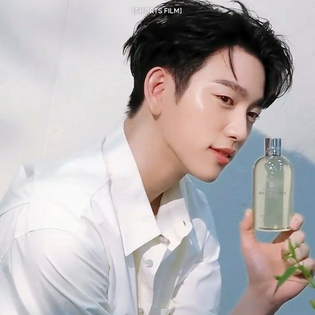Recent activity shot of Jinyoung (GOT7)