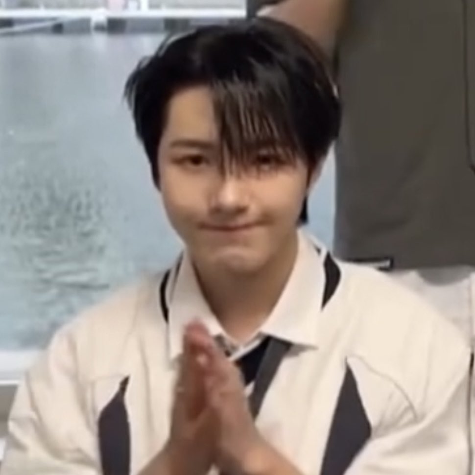 ロンジュン (NCT DREAM)の最新写真