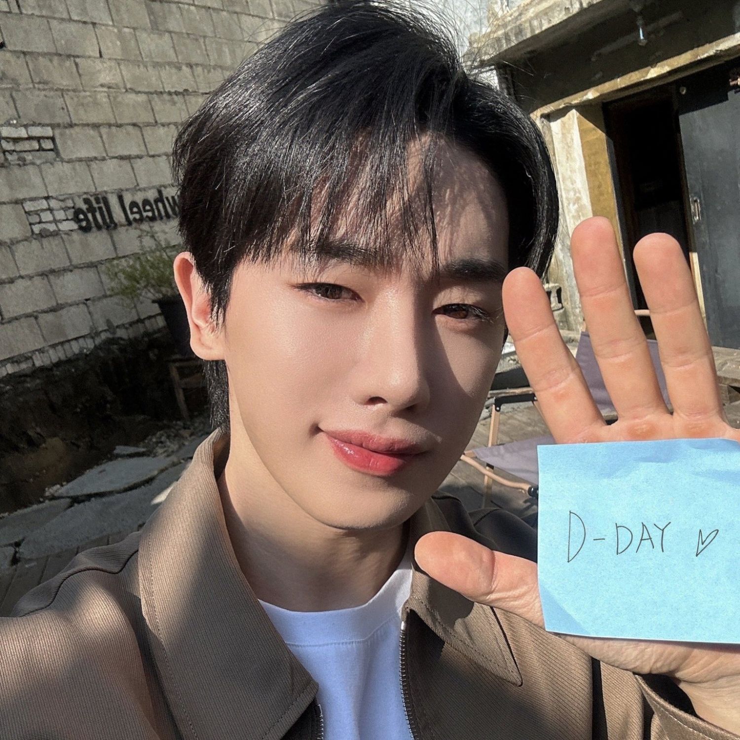 Behind-the-scenes cut of Wonho