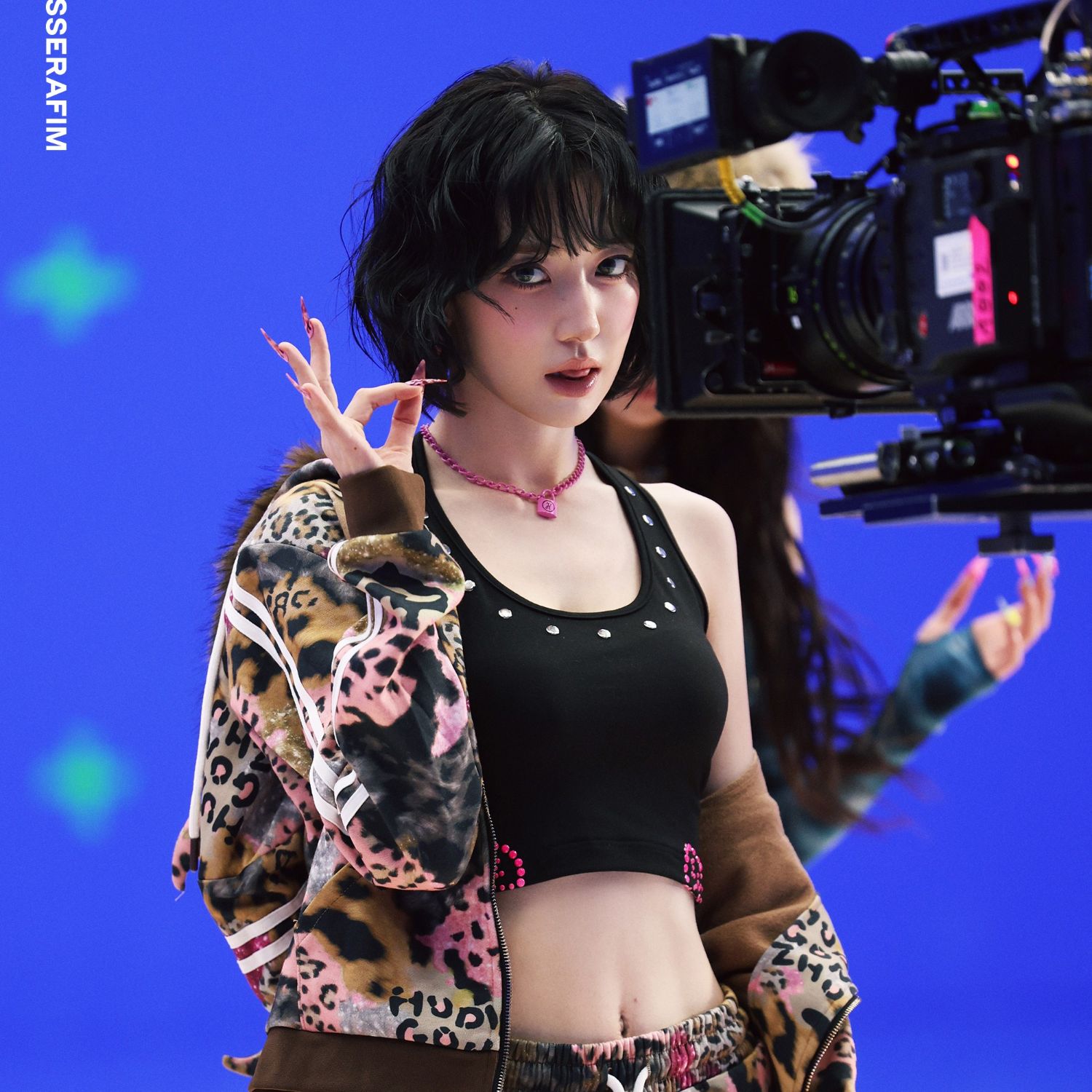 Latest photo of Sakura (LE SSERAFIM)