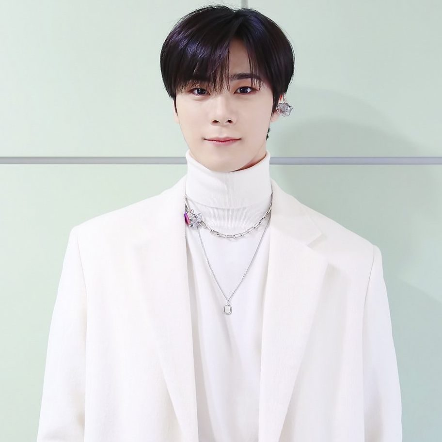 A moment captured by Moonbin (ASTRO)'s fan