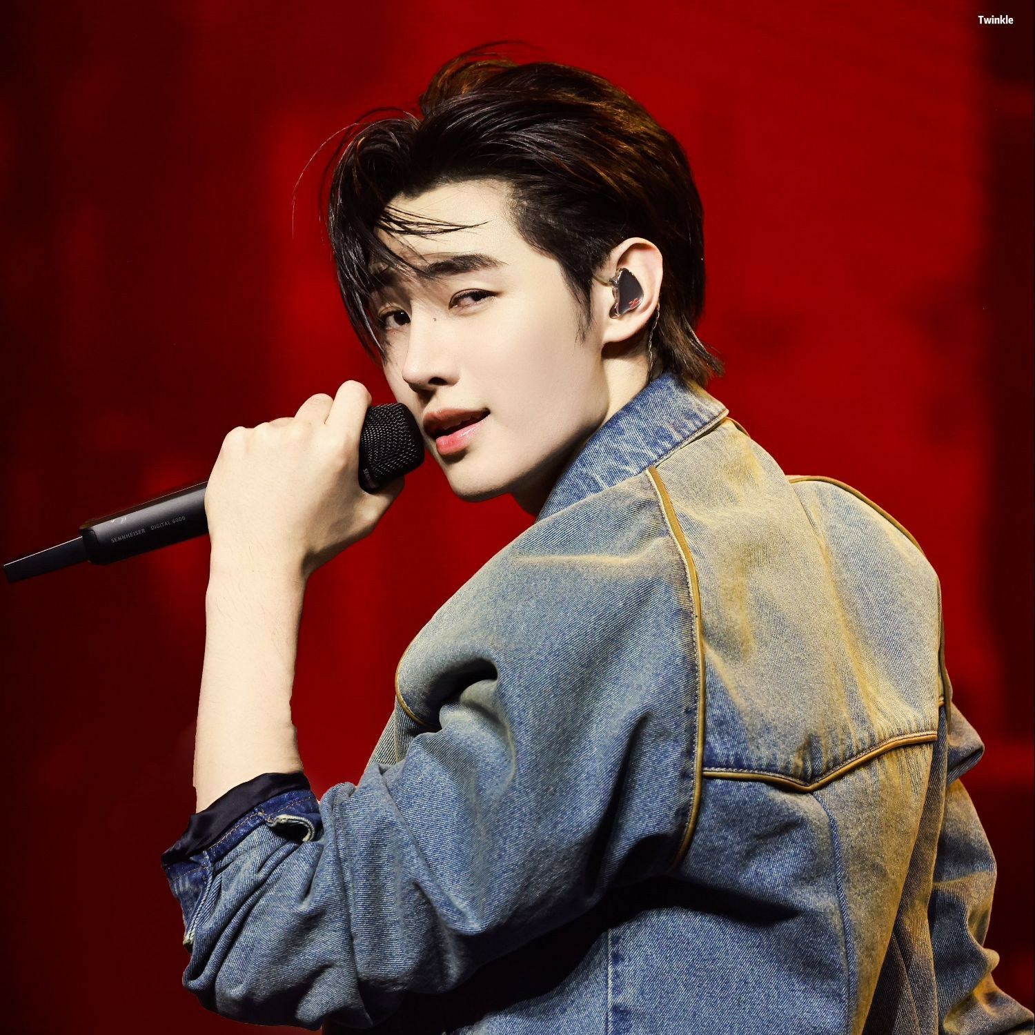 Latest photo of Sunghoon (ENHYPEN)