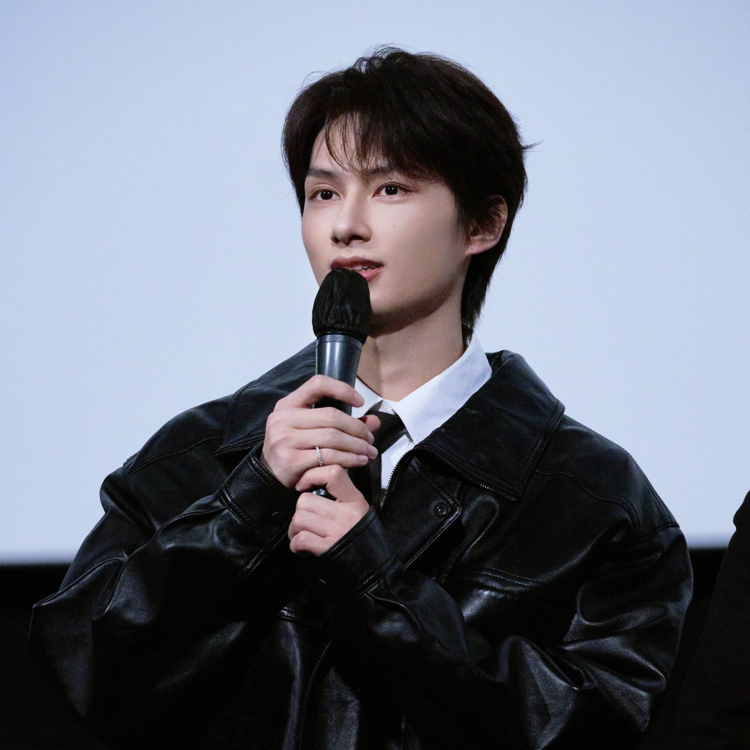 Recent activity shot of Jun (SEVENTEEN)