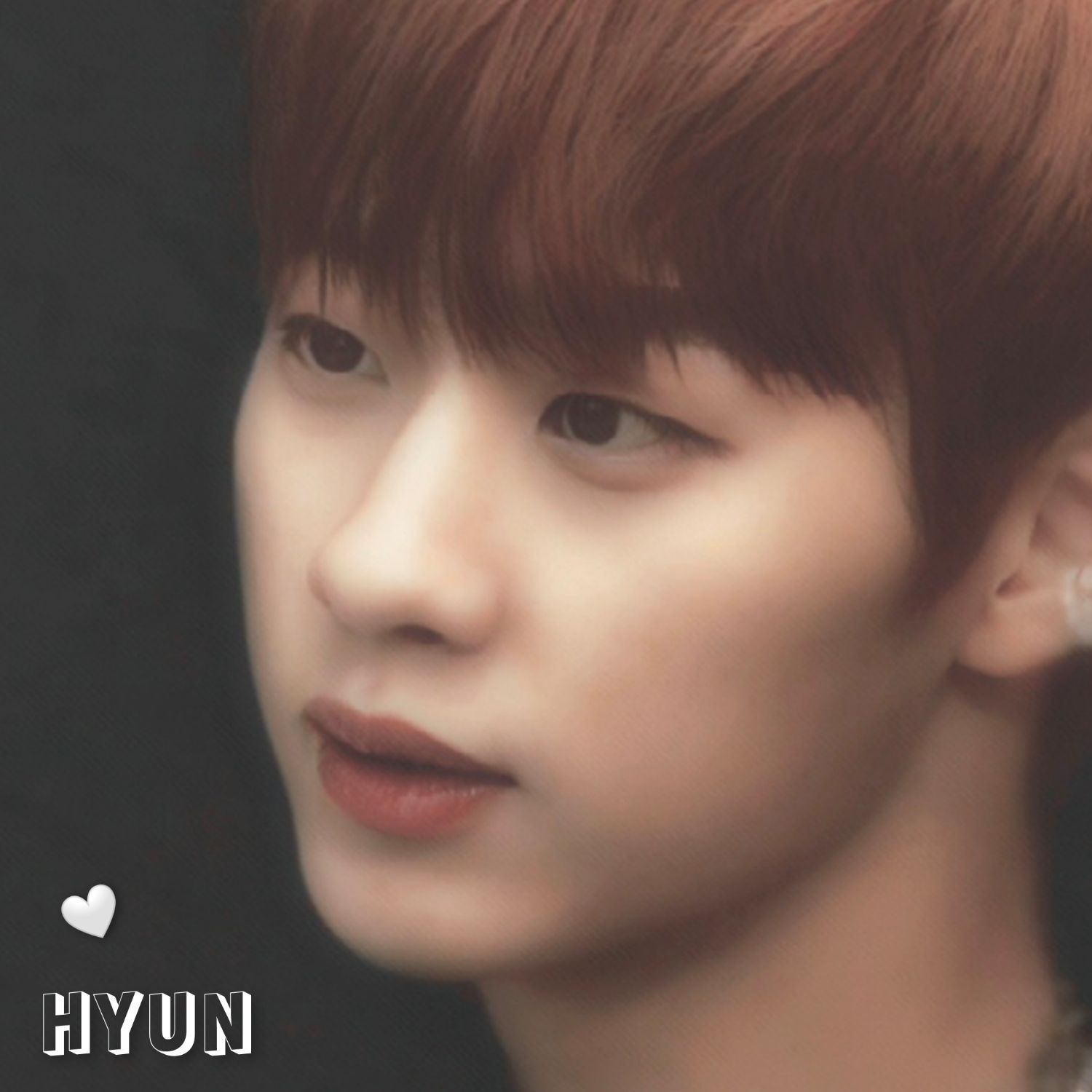 A moment captured by Hyun's fan