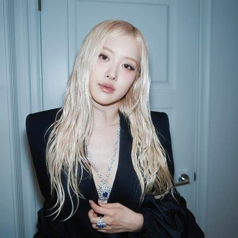 로제 (BLACKPINK) 최근 활동샷