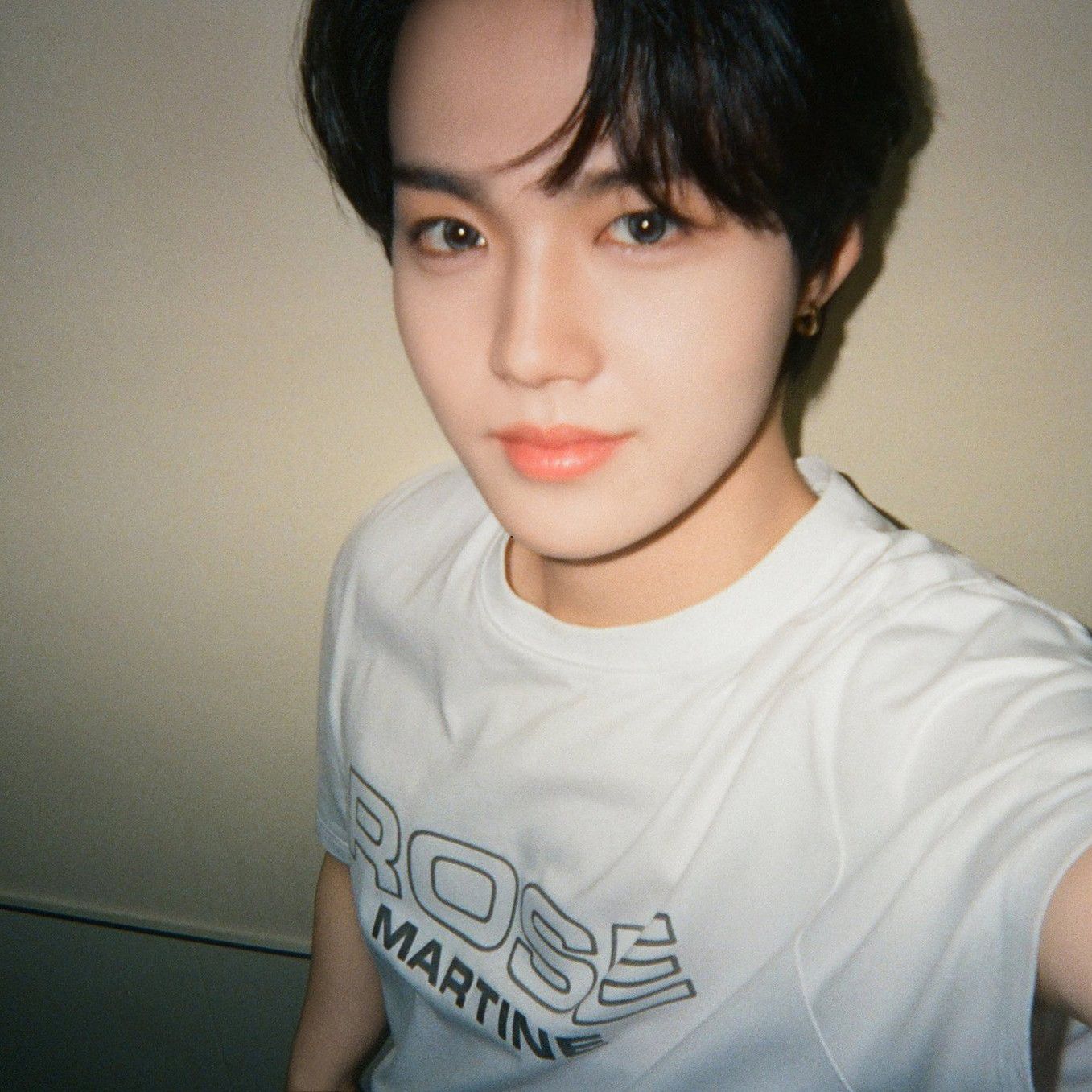 Recent activity shot of Doyoung (TREASURE)