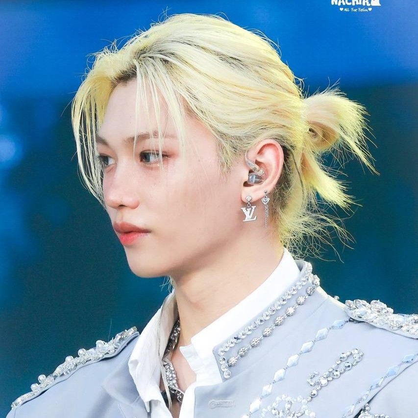Latest photo of Felix (Stray Kids)