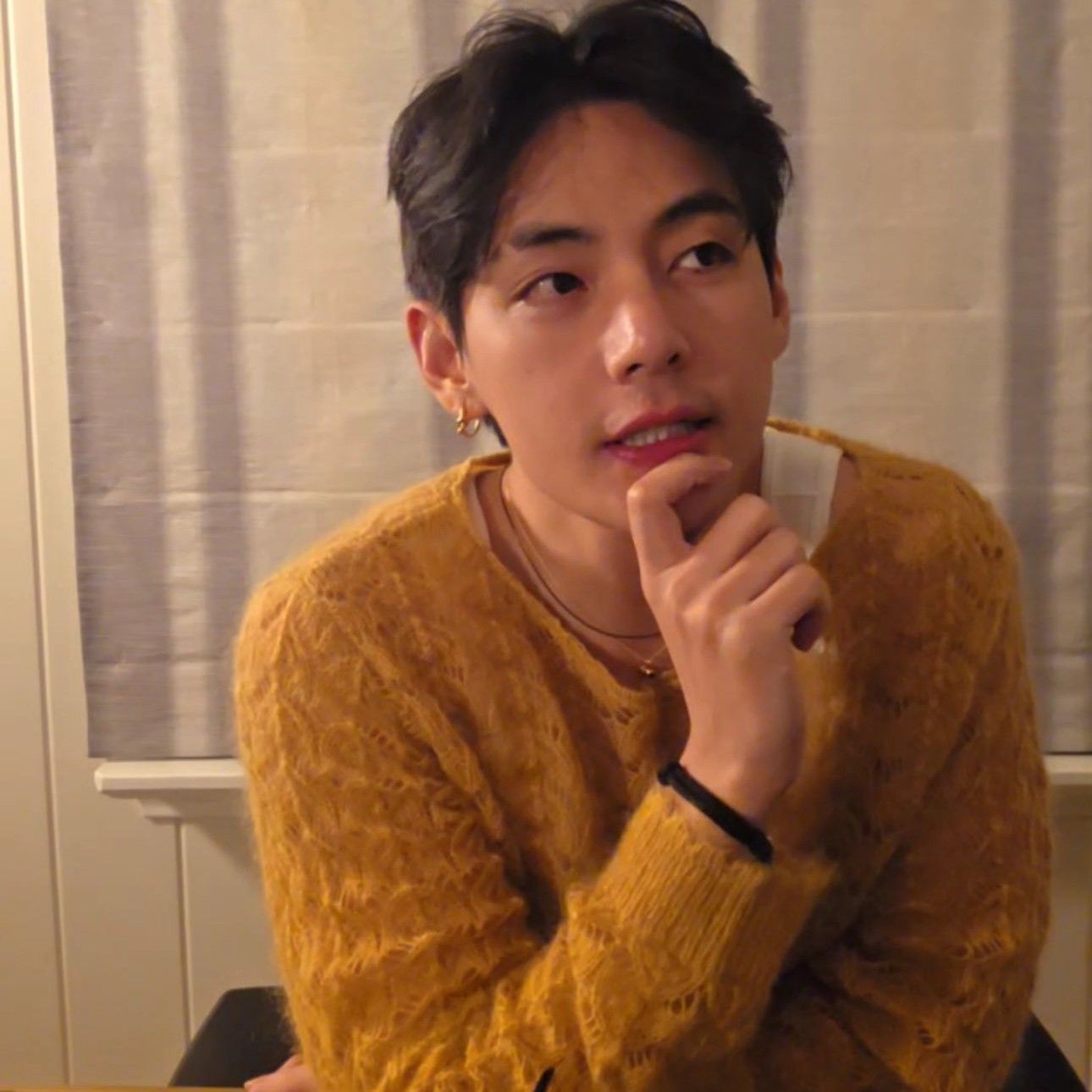 Recent activity shot of V (BTS)