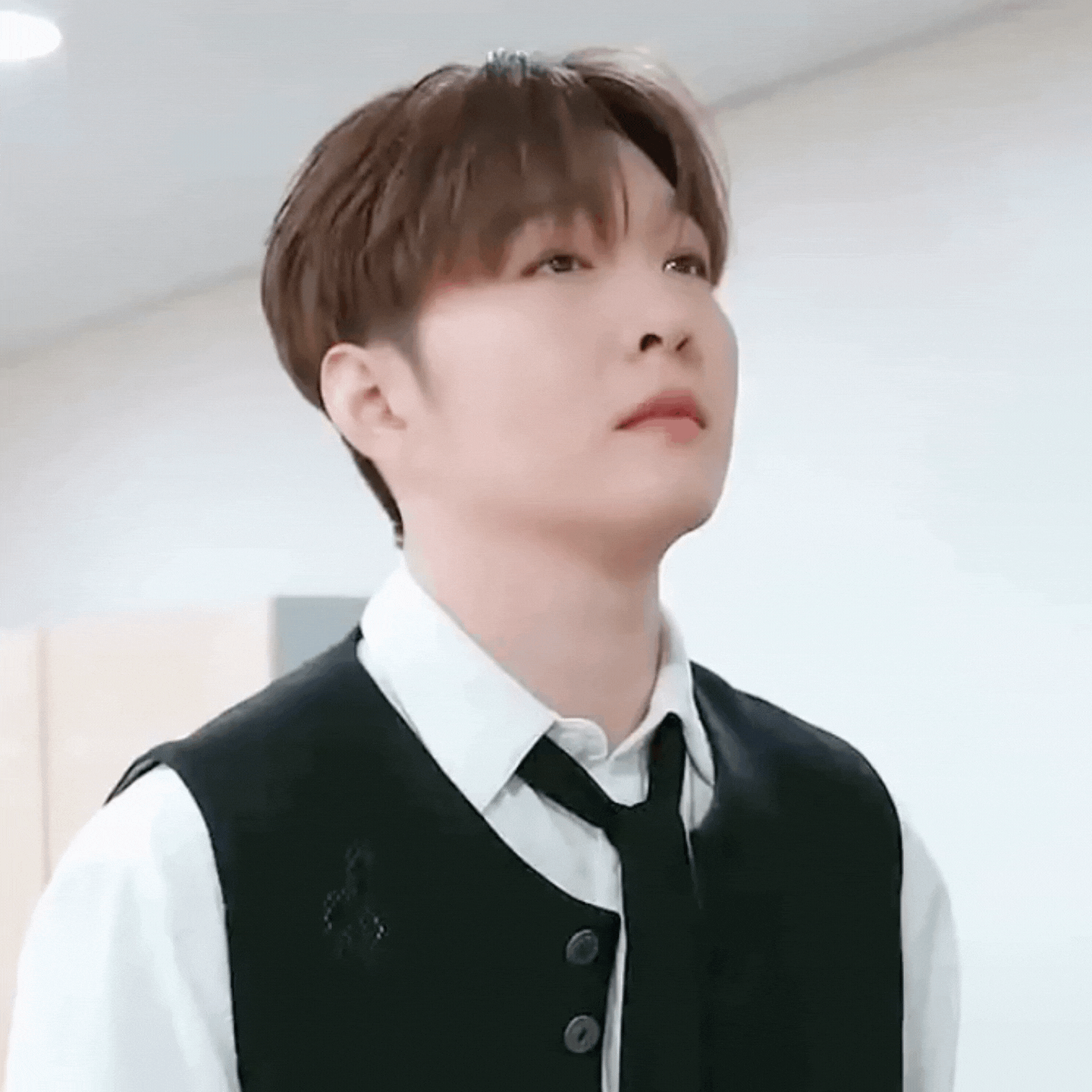 Recent activity shot of Lee Changsub (BTOB)