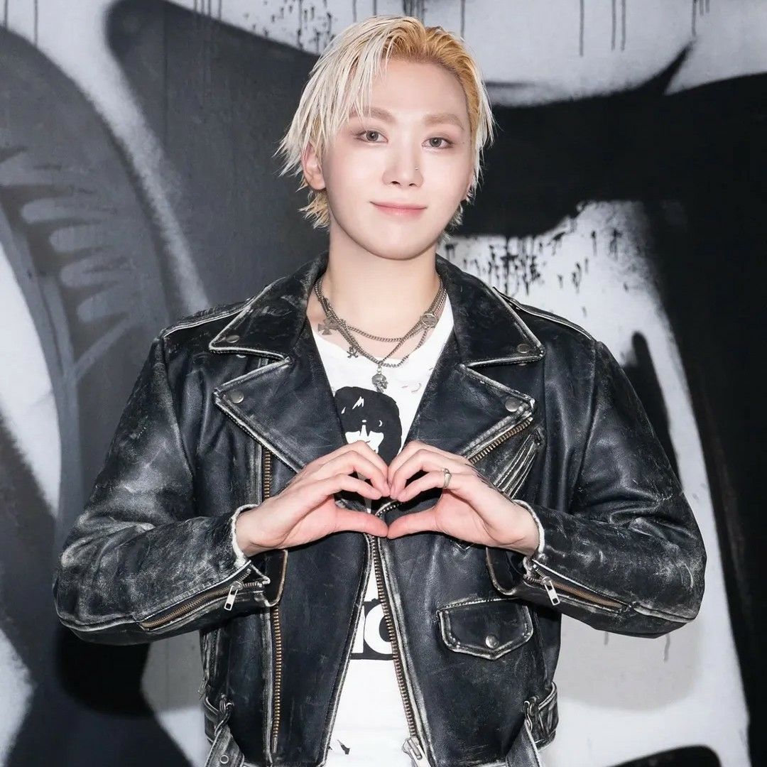 Latest photo of Seungkwan (SEVENTEEN)
