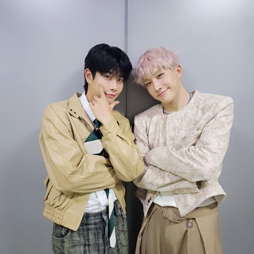 Latest photo of Jinjin (ASTRO)