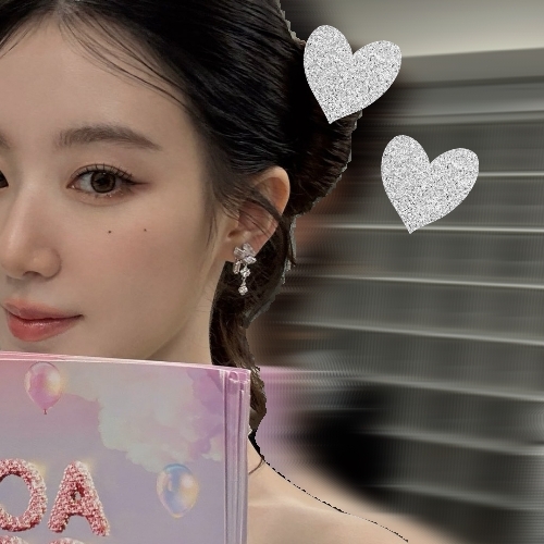 Behind-the-scenes cut of Shuhua (i-dle)
