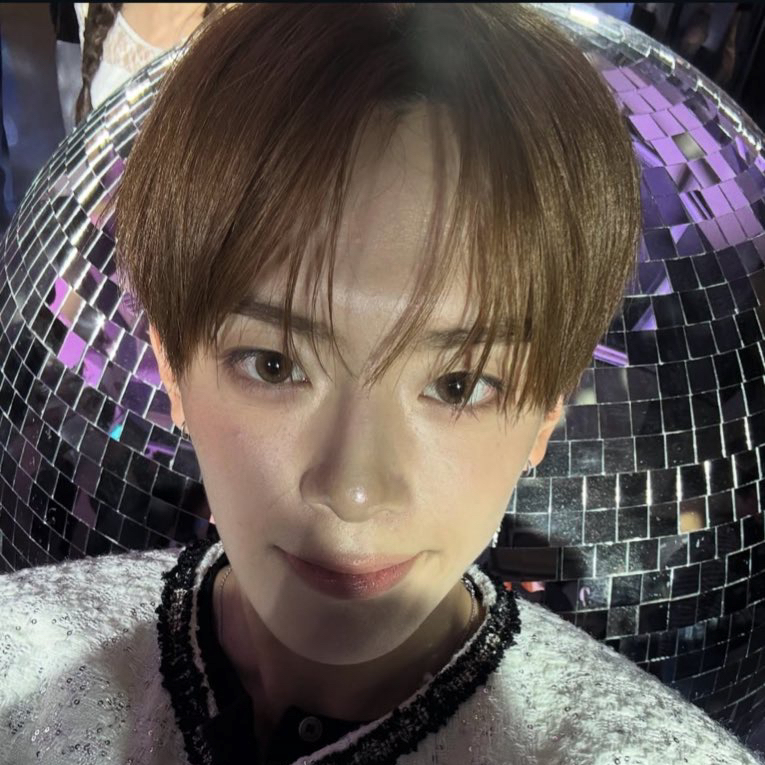 Recent activity shot of Kangmin (VERIVERY)