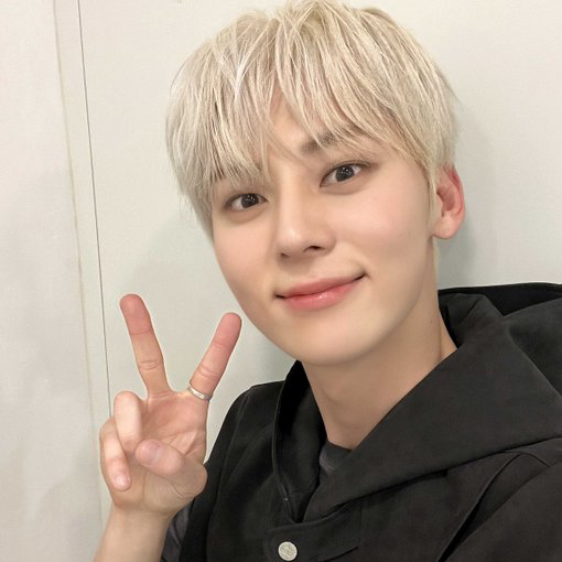 Recent activity shot of Hwang Minhyun
