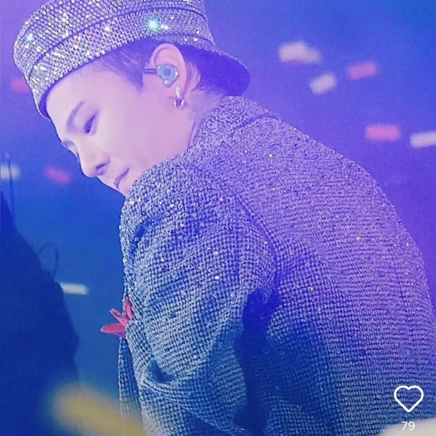 Foto aktivitas terbaru G-DRAGON (BIGBANG)