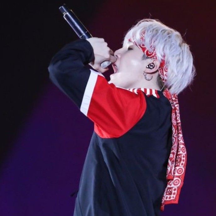 SUGA (BTS)の舞台裏ショット