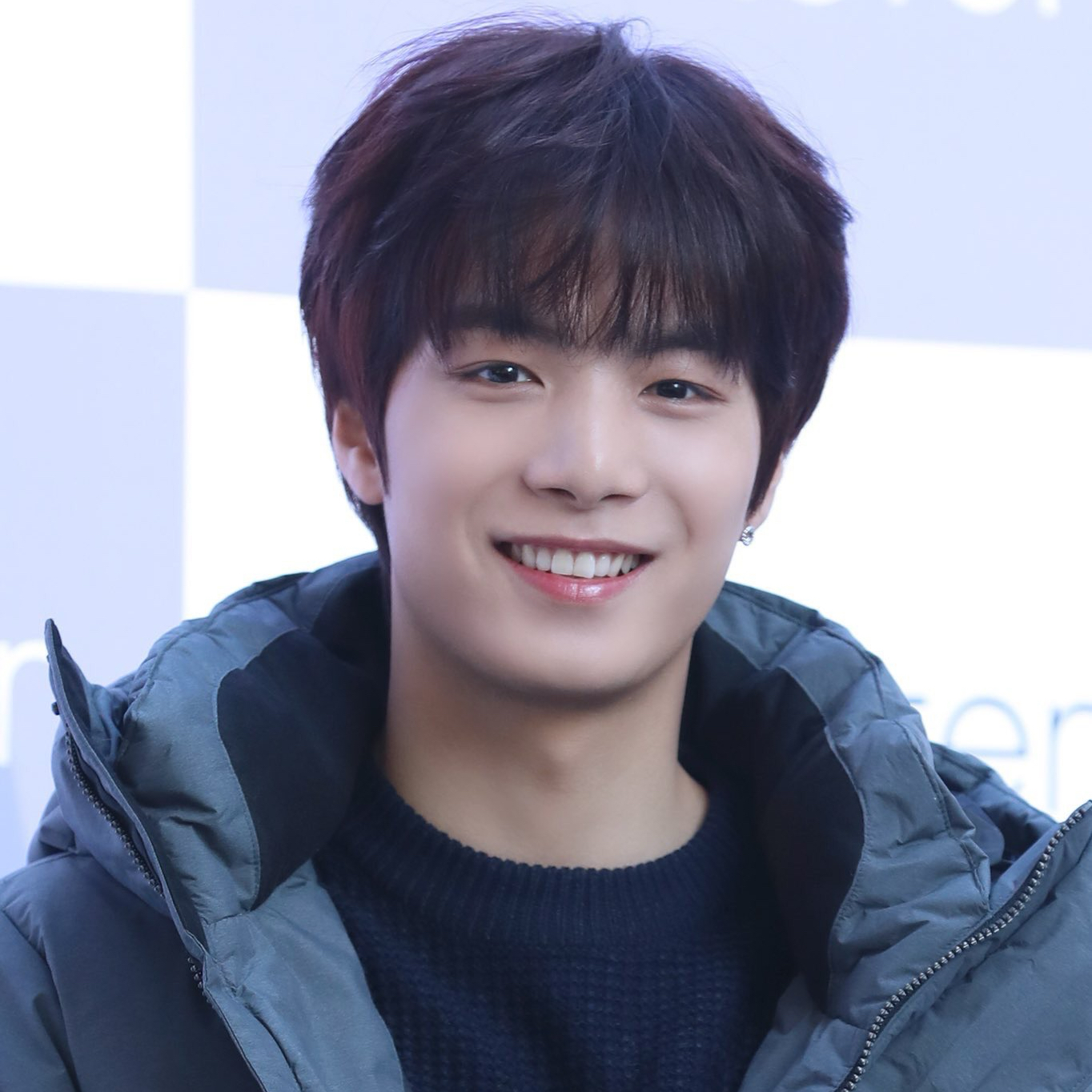 Behind-the-scenes cut of Kim Jonghyeon