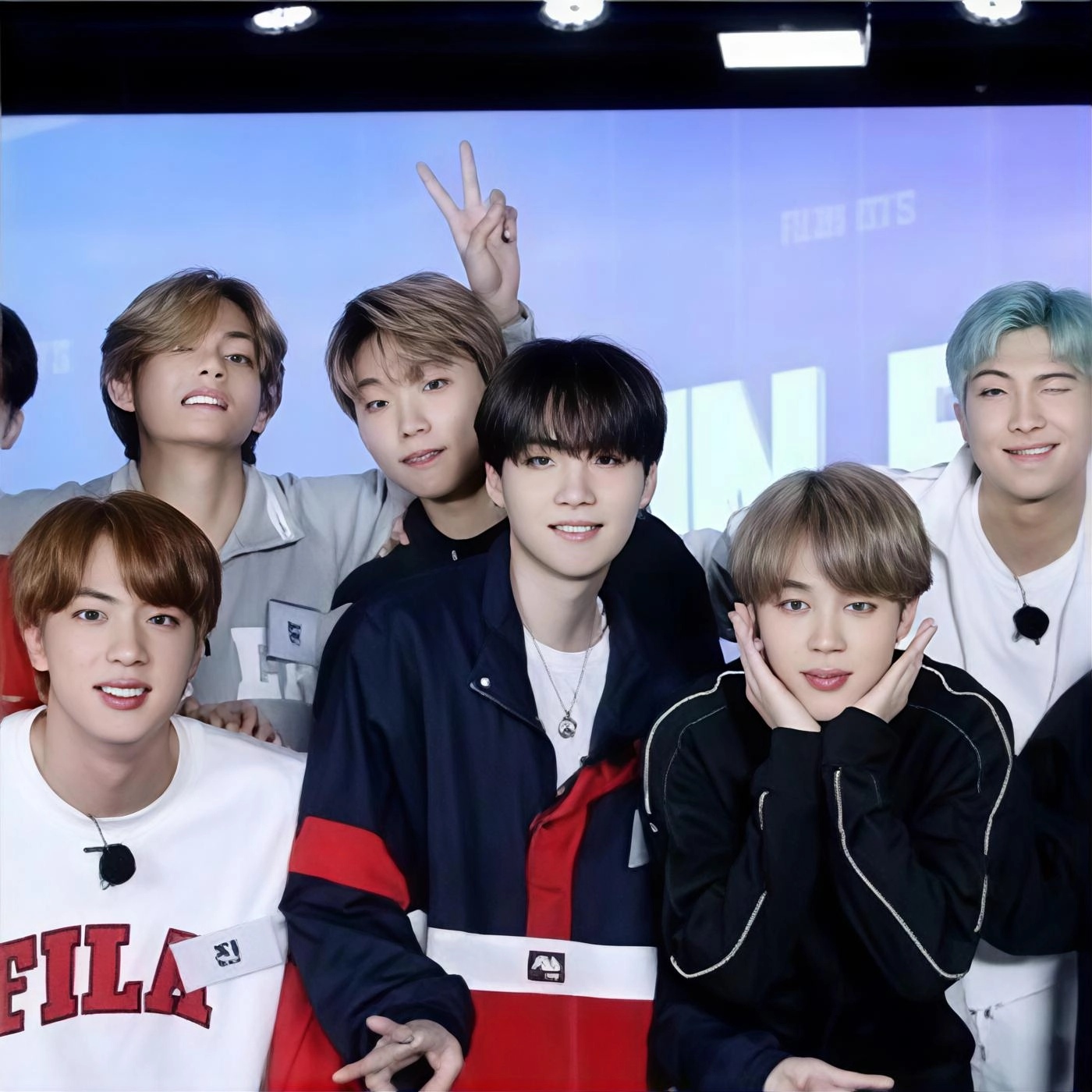 Foto aktivitas terbaru SUGA (BTS)