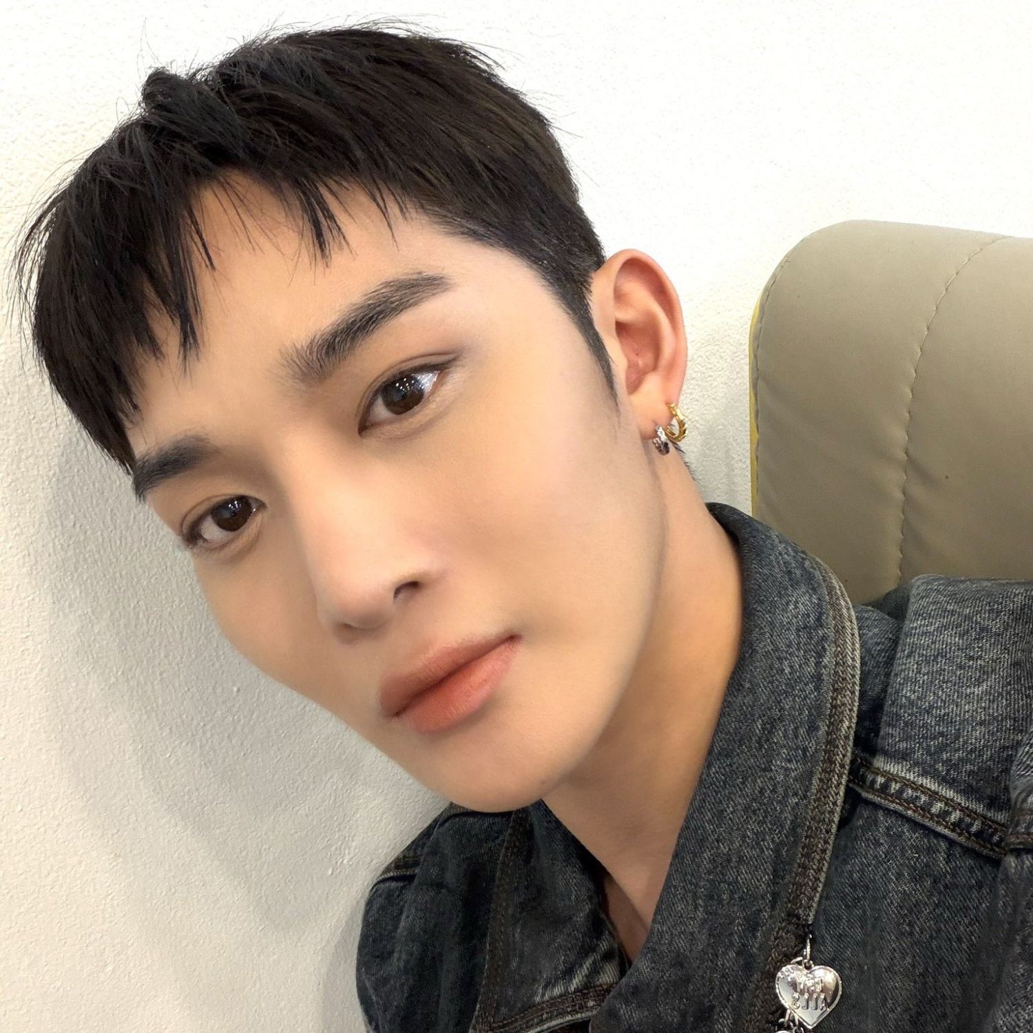 Latest photo of Bae Jinyoung