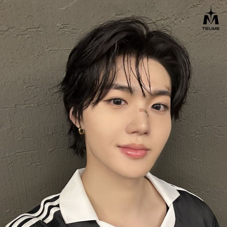 Latest photo of Doyoung (TREASURE)