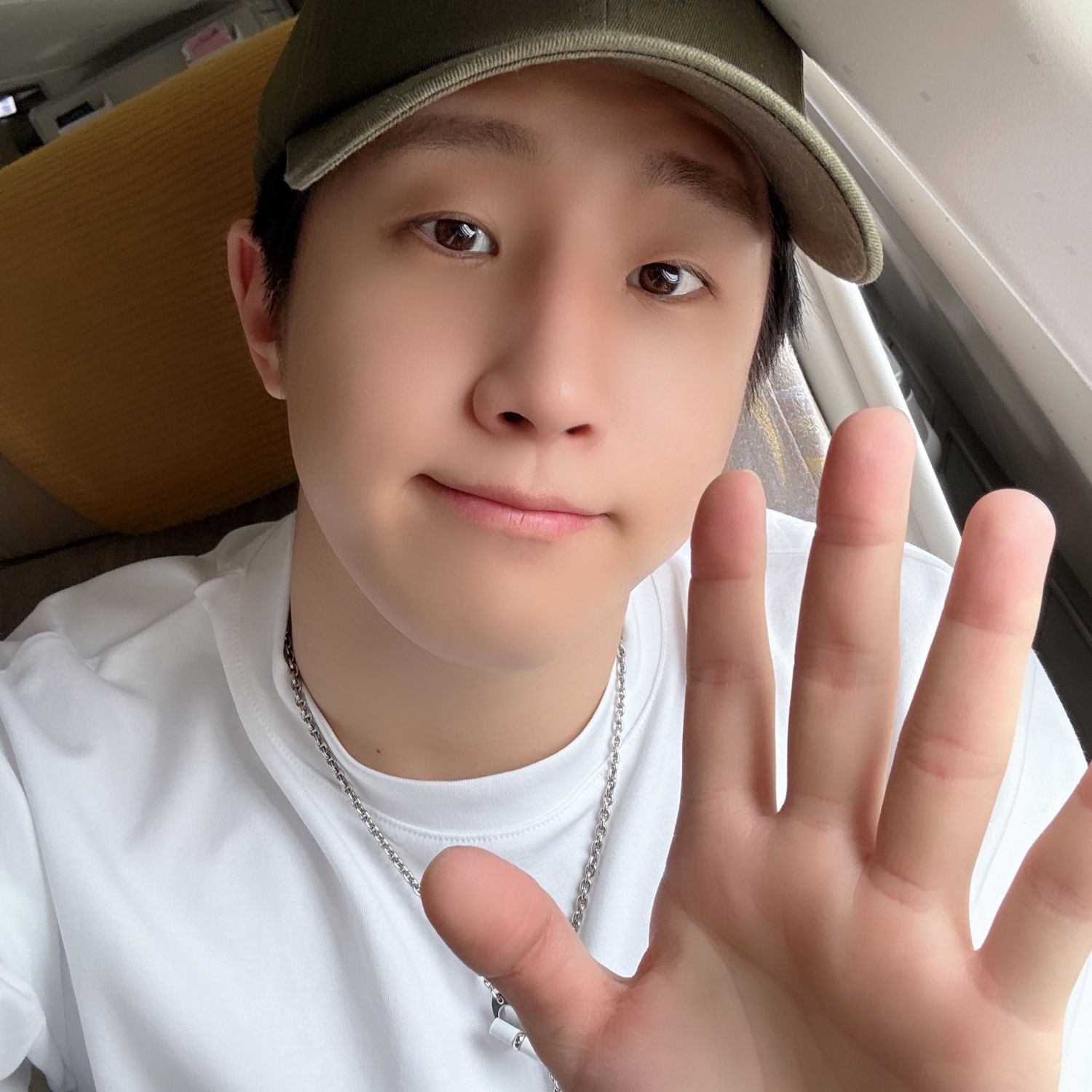 Latest photo of Jinjin (ASTRO)