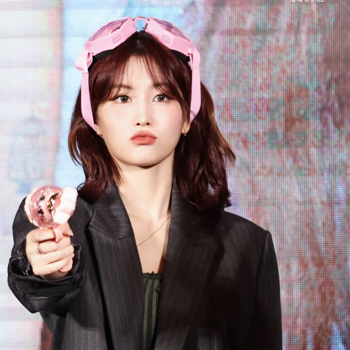 Recent activity shot of Momo (TWICE)