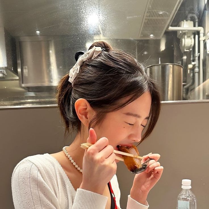 Recent activity shot of Jang Wonyoung (IVE)