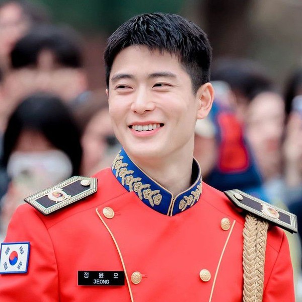 通過投票選出的在玹 (NCT 127)人氣頭像