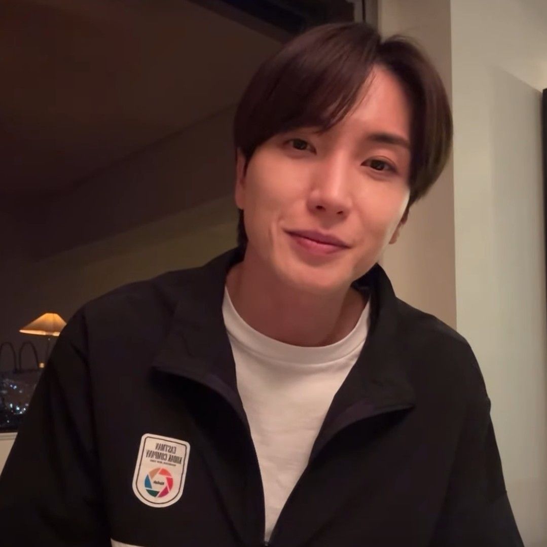 Recent activity shot of Leeteuk (Super Junior)