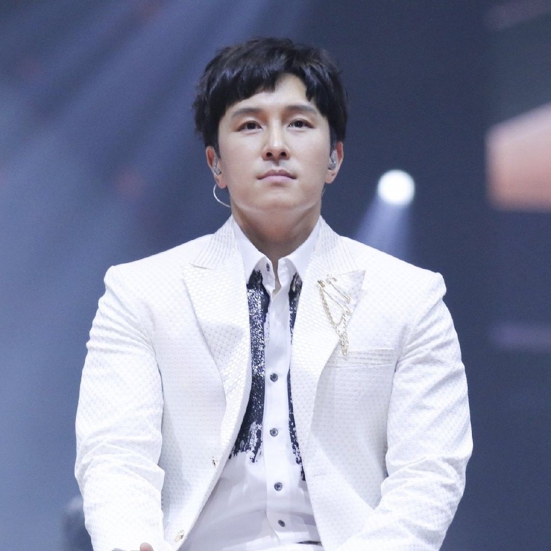 Behind-the-scenes cut of Kim Dongwan (SHINHWA)