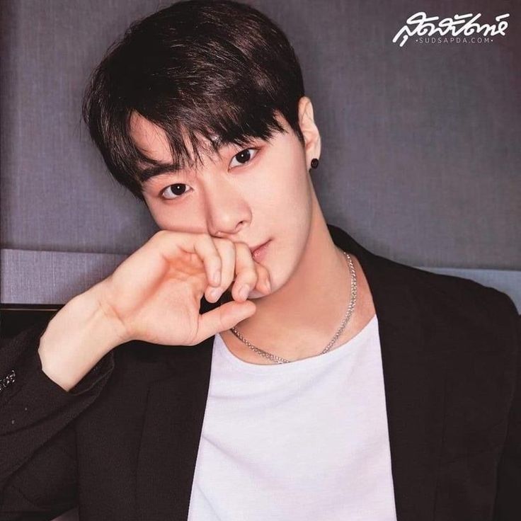 Behind-the-scenes cut of Moonbin (ASTRO)