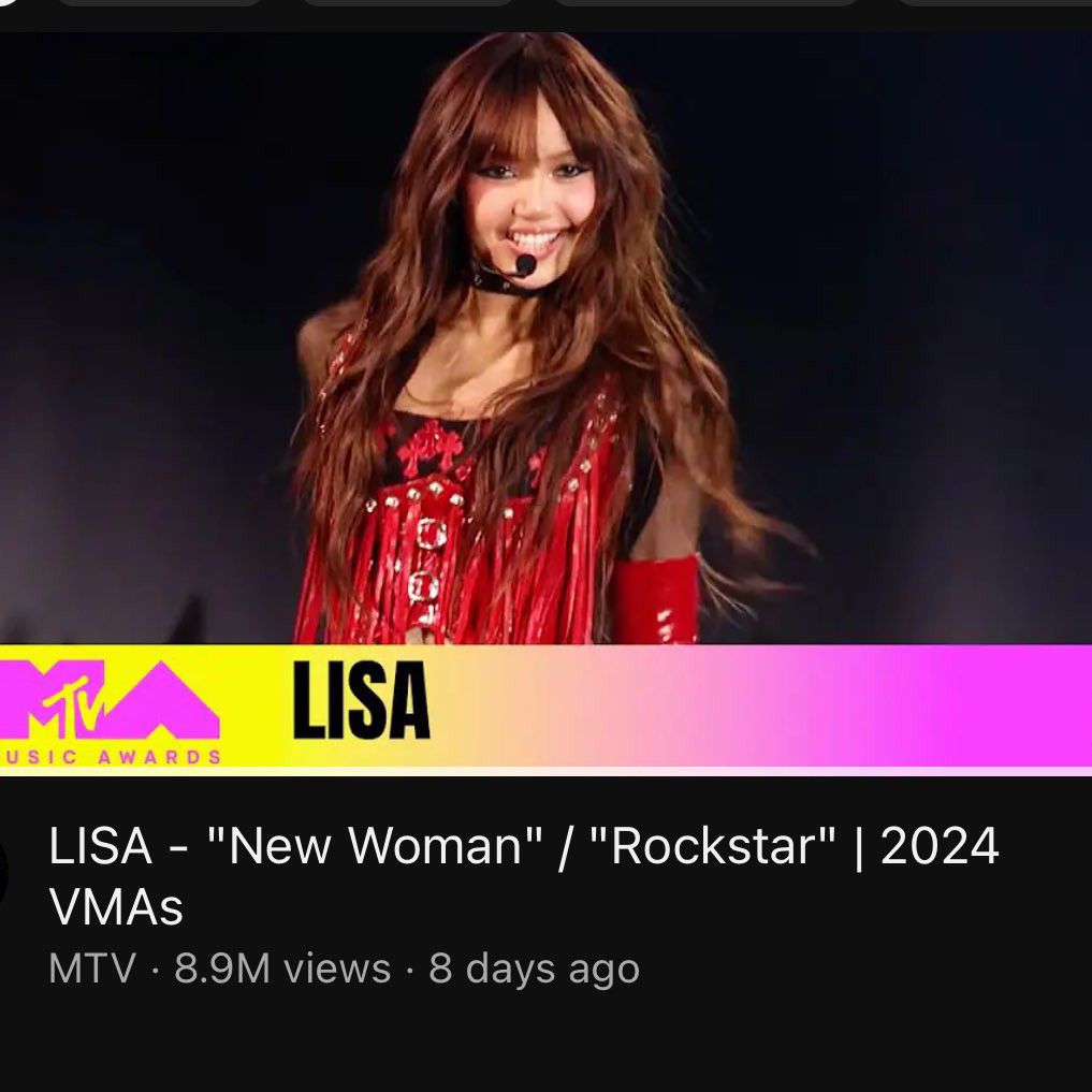 A moment captured by Lisa (BLACKPINK)'s fan